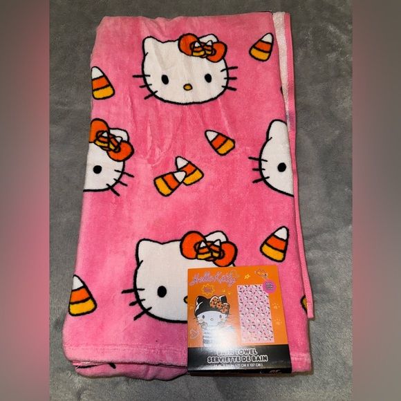 Hello Kitty Other - Hello Kitty Halloween bath towel